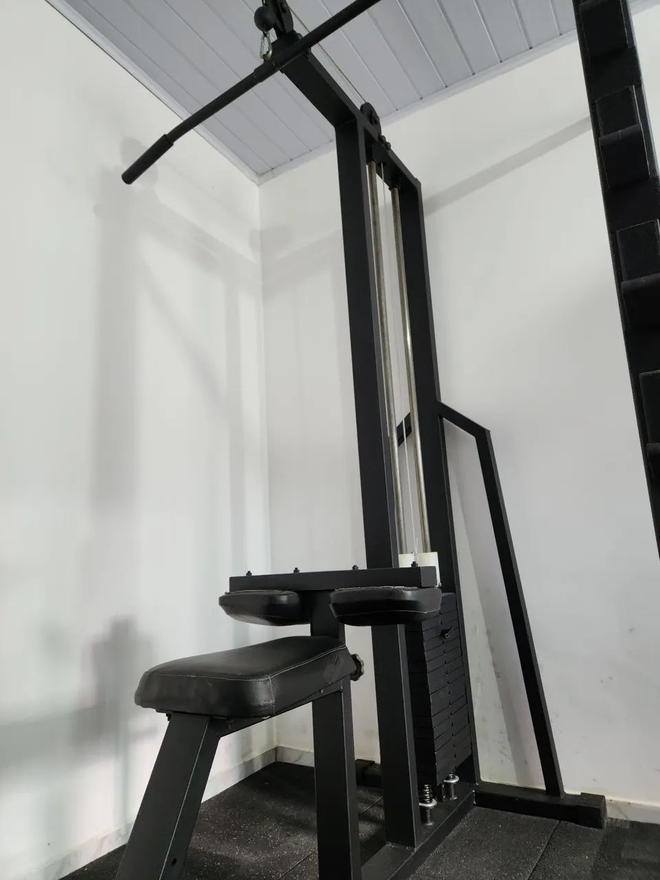 Puxada alta, pulley, profissional, ótimo estado.