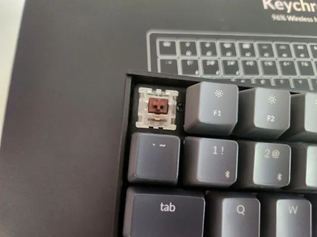 Teclado mecânico keychron k4 switch marrom64842049058561122
