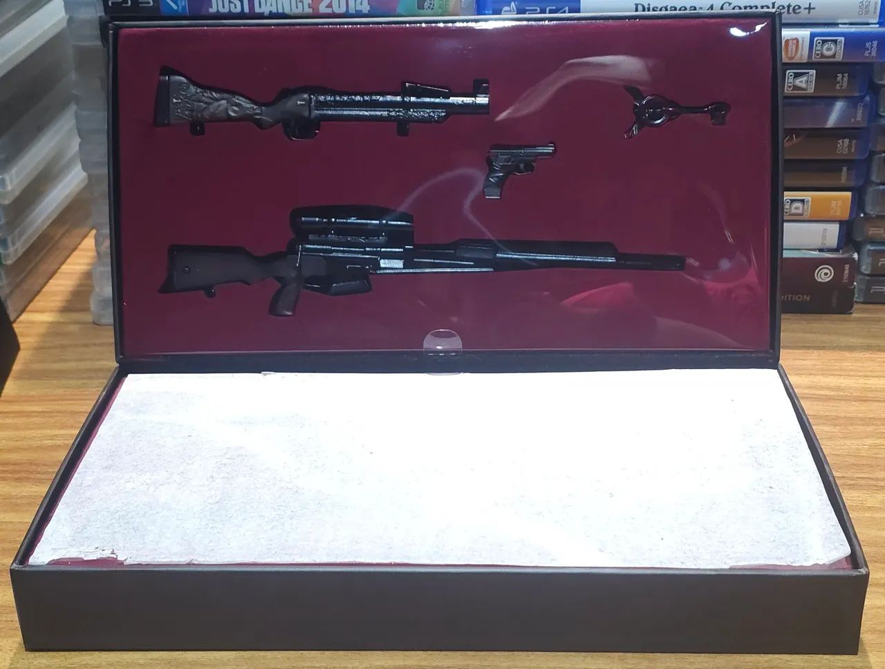 Resident Evil 8 Miniaturas de Equipamentos Original do jogo colecionavel - Foto 3