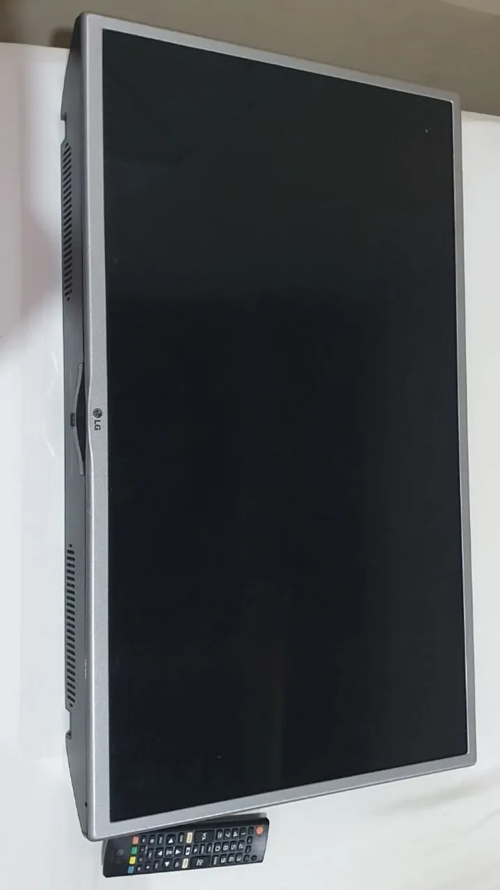 TV LG 32 polegadas com controle remoto
