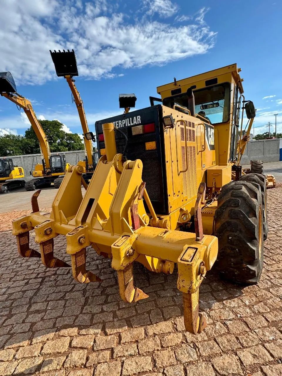 Motoniveladora caterpillar 140k ano 2014 - Foto 3