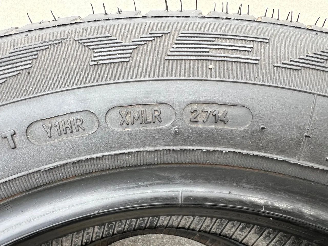 Pneus  Goodiyear  175/70 R14, Excelente Estado de conservação. - Foto 4