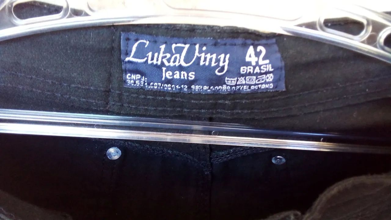 Calça Jeans Skiny Preta Rasgada Feminina - Tamanho 42 pouco usada - Foto 5