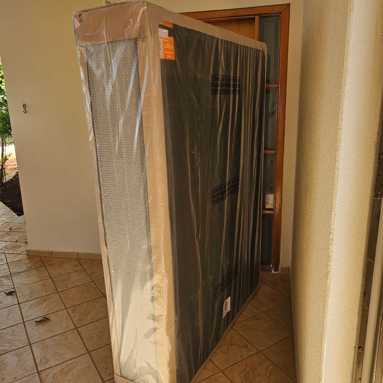  Aprox 60% off. Cama box bau Emma Casal (sem colchão)  - Foto 2