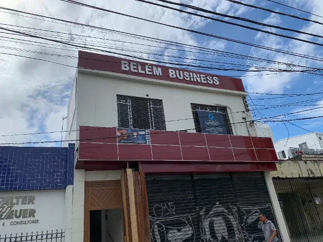 Alugo Salas Comerciais de 22 a 30m² c/ Lavabo, Air-Split e interfone, Castelo/São Brás