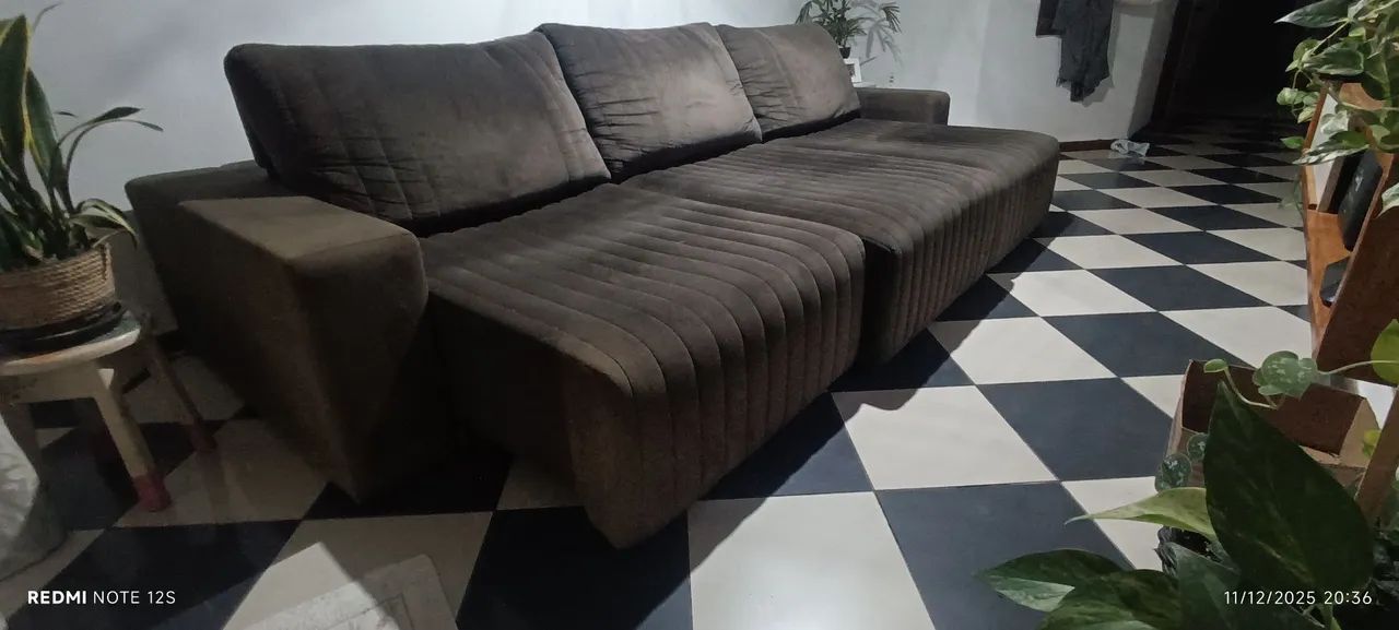Vendo sofá grande, retrátil 64717834138753120