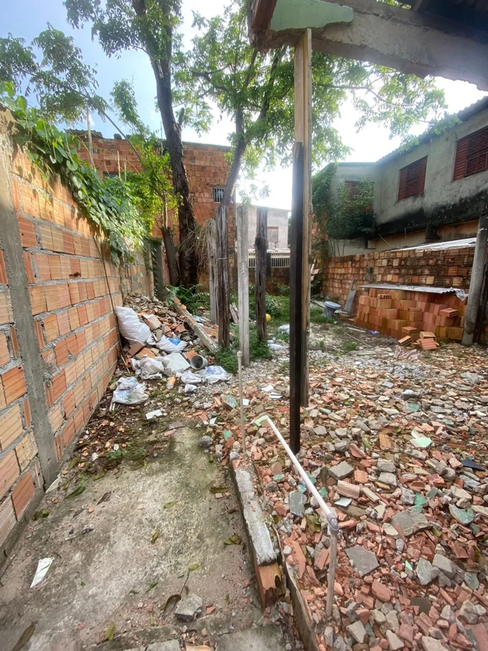 TERRENO 6x12 NA RUA VISCONDE DE PORTO ALEGRE (VILA PORTELA), CENTRO.