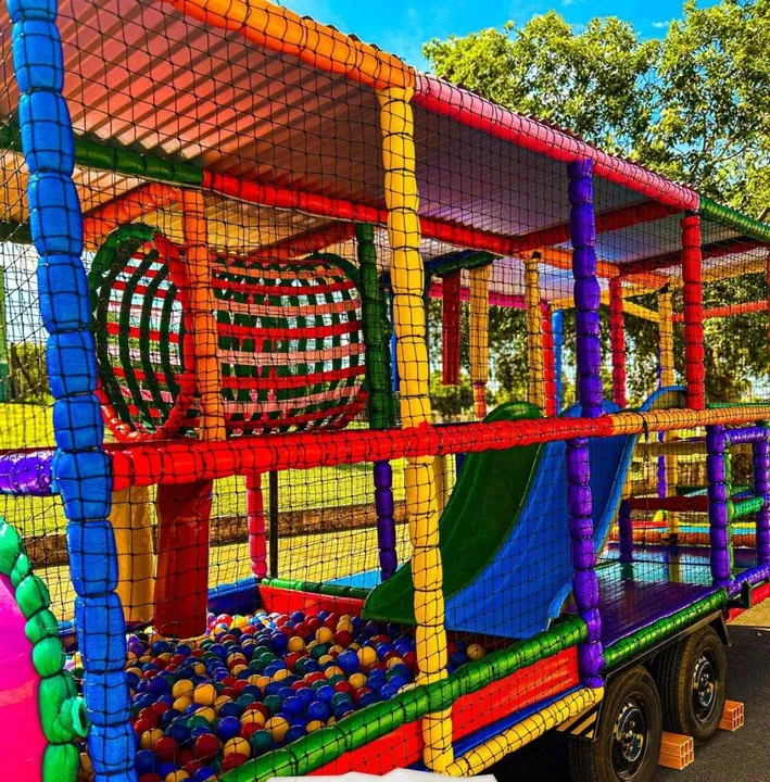 Locação kid play pula pula