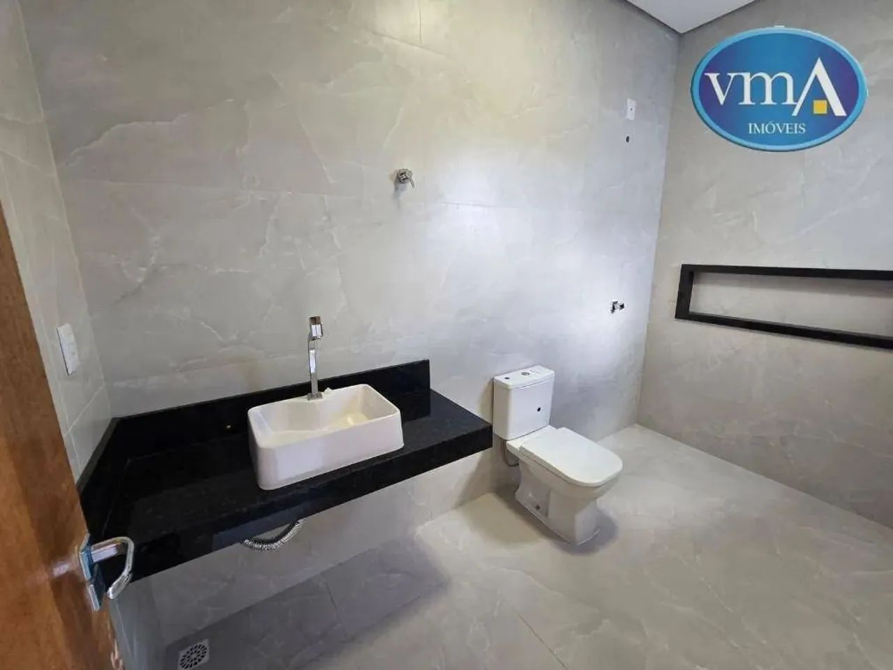 Vendo casa 113m², 3 dormitórios sendo 1 suíte, no bairro Jardim Universitário, Cuiabá-MT-  - Foto 3