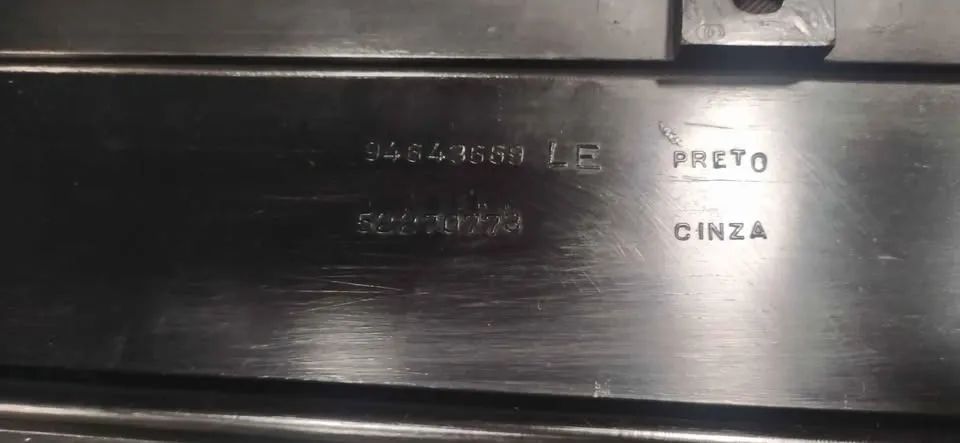 Friso traseiro porta Esq opala original GM - Foto 5