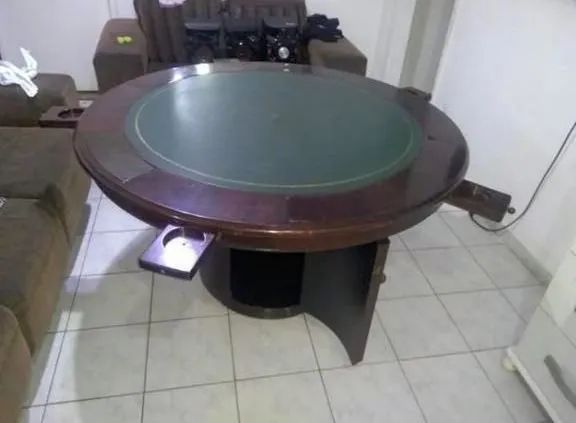Vintage game table65570166564483124
