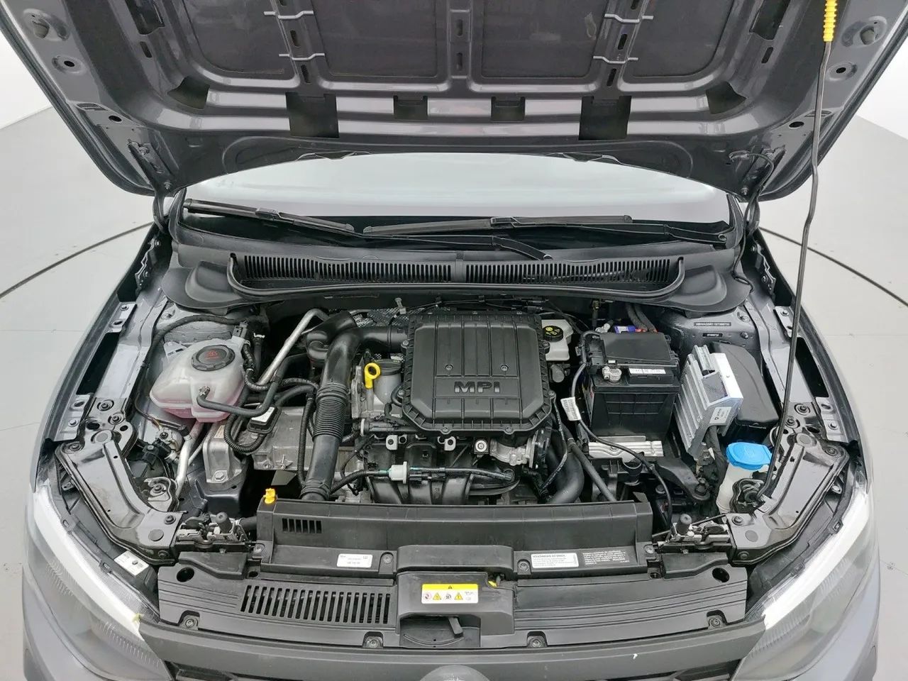 Volkswagen Polo Track 1.0 Flex 12V 5p, foto 10 de 18