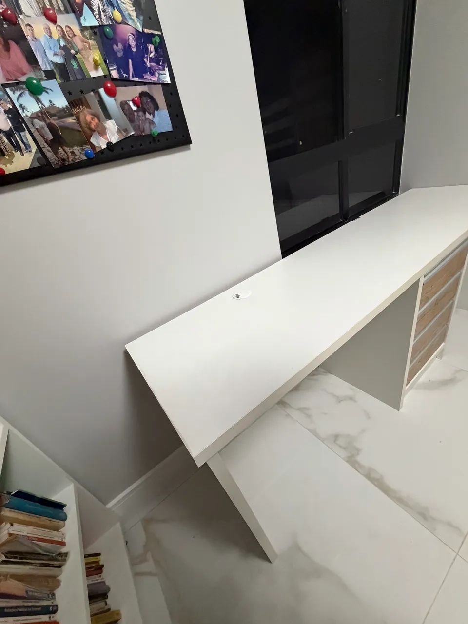 Escrivaninha mdf com gavetas - Foto 3