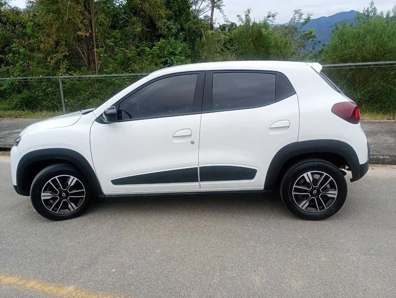 Renault Kwid Intense 1.0 Flex 12V 5P Mec. 2023 - Foto 5