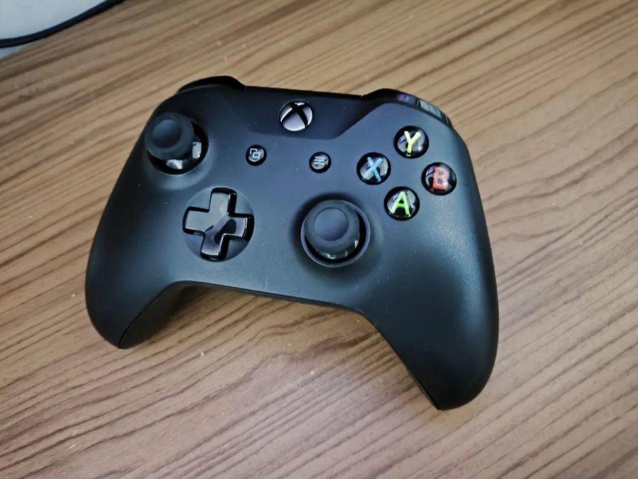 Controle Xbox One S Microsoft Original + Cabo - 3 Meses de Garantia  - Foto 2