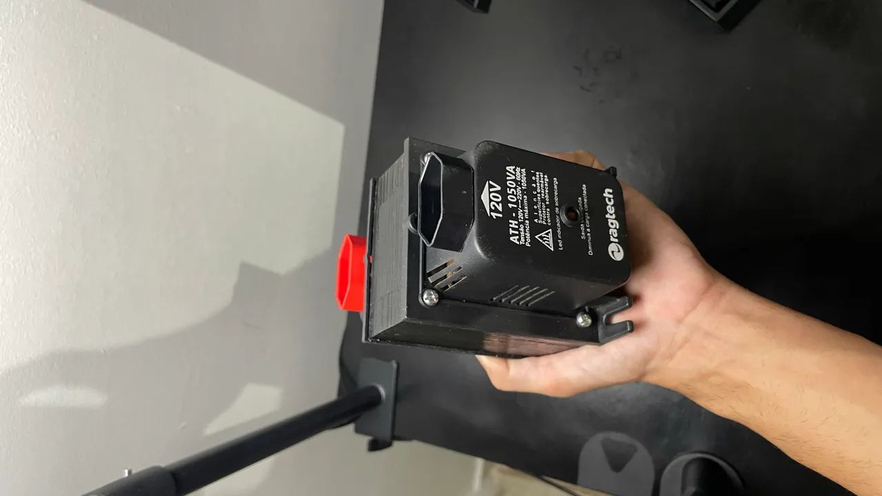 Autotransformador Ragtech 1050VA conversor 110V/220V - Foto 5