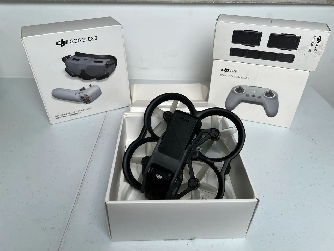 DJI Avata Pro-View Combo + Controle FPV + Fly More Kit | Pouco Uso - Foto 3