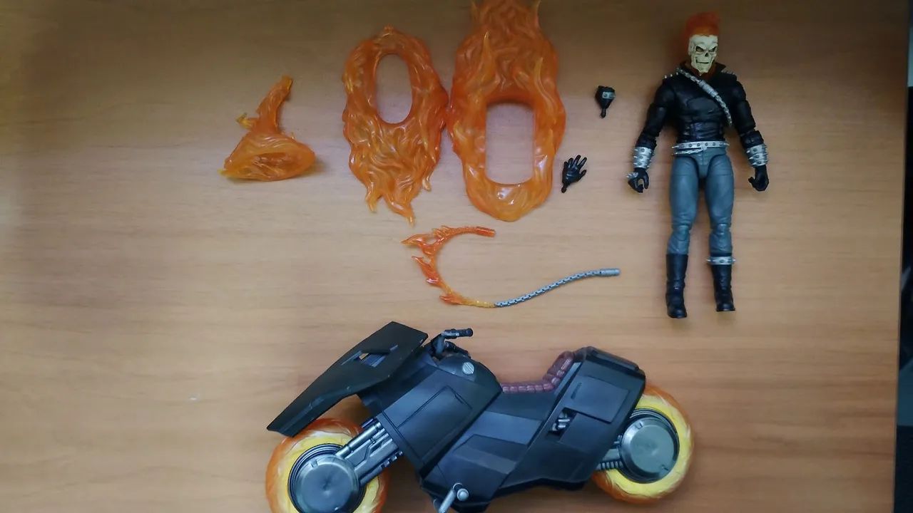 Motoqueiro fantasma Marvel legends  - Foto 3
