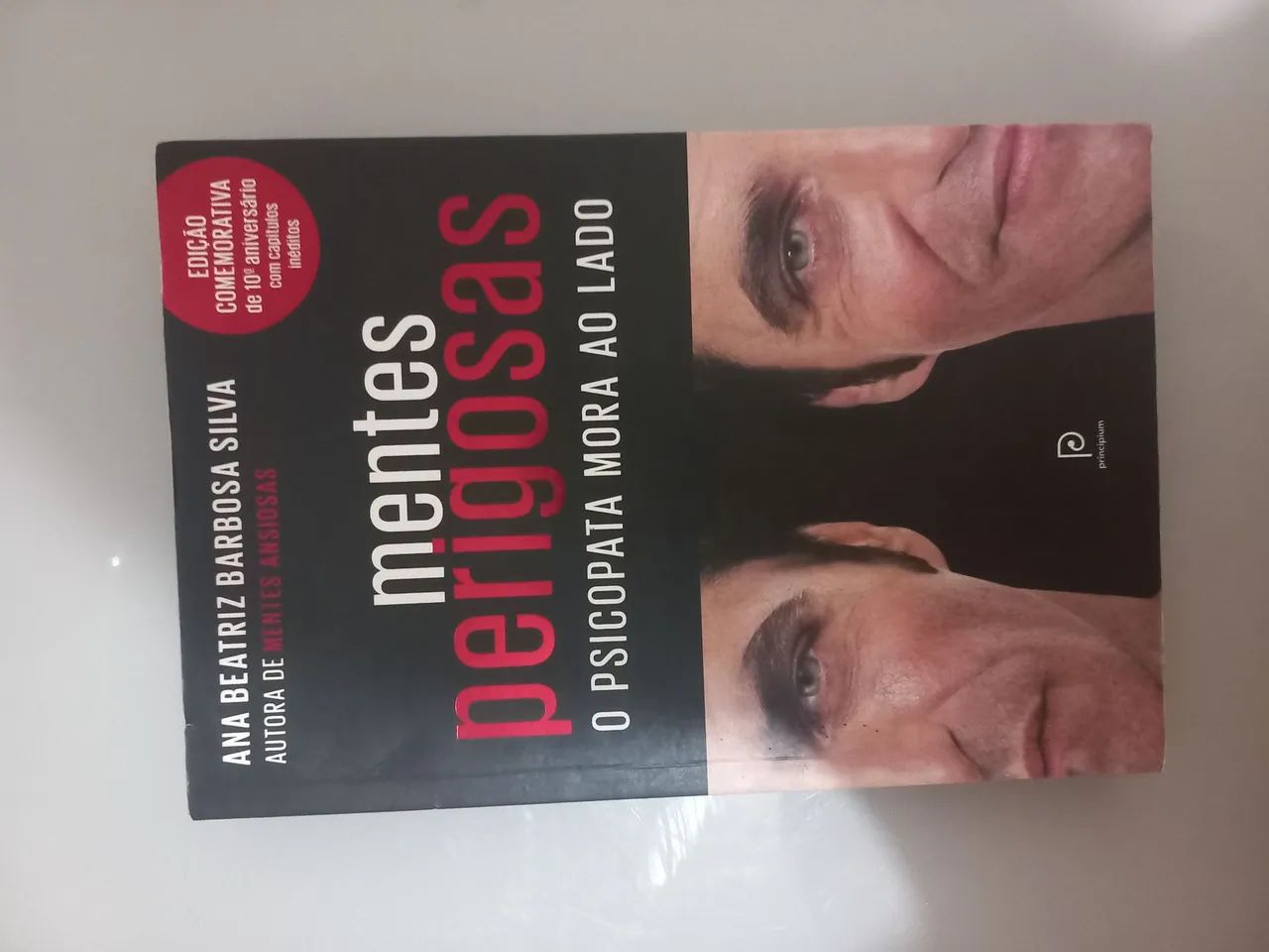 Livro mentes perigosas - psicologia 