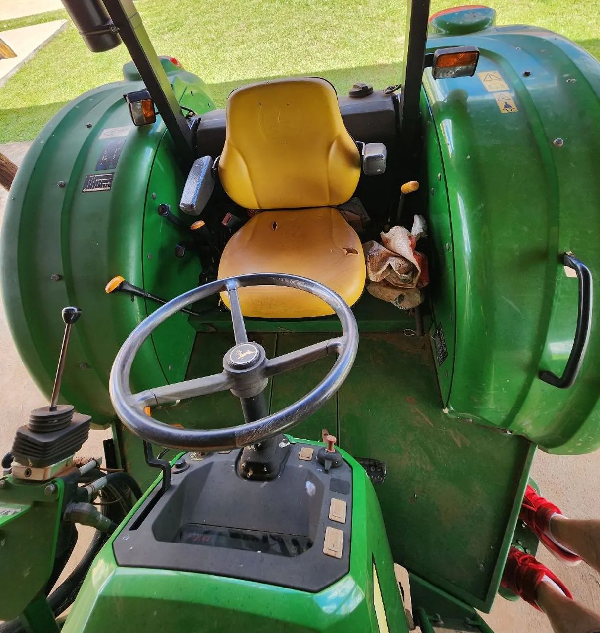 Trator John Deere TR5070E 1.700 horas somente - Foto 6