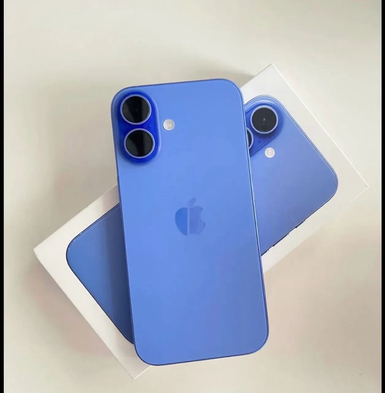 Iphone 16 azul 