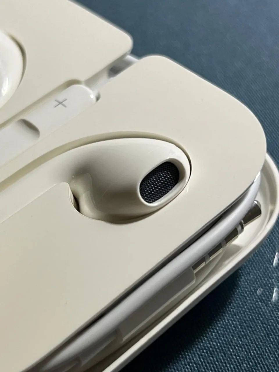 Fone de ouvido Apple EarPods Conector 3,5 mm (original e nunca usado) - Foto 5