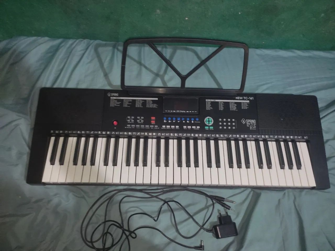 vende-se teclado spring 