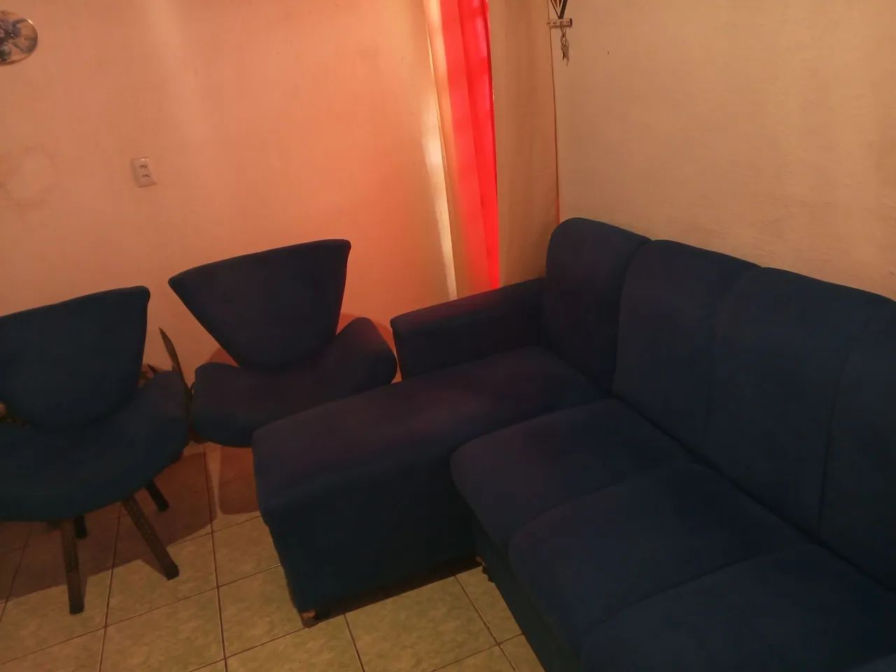Sofá e jogo de poltrona, não faço entrega, pra retirar.  - Foto 2