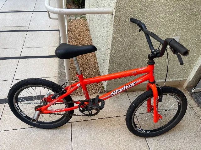 Bike semi nova aro 20 MTB - Foto 3
