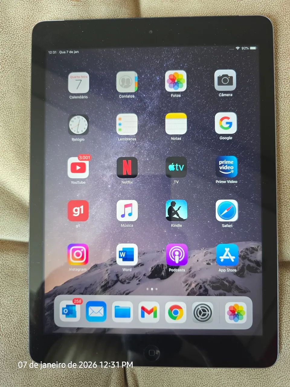 iPad Air 1ª Geração 64GB (4G + GPS) - Completo na Caixa + 3 Teclados e Capa original