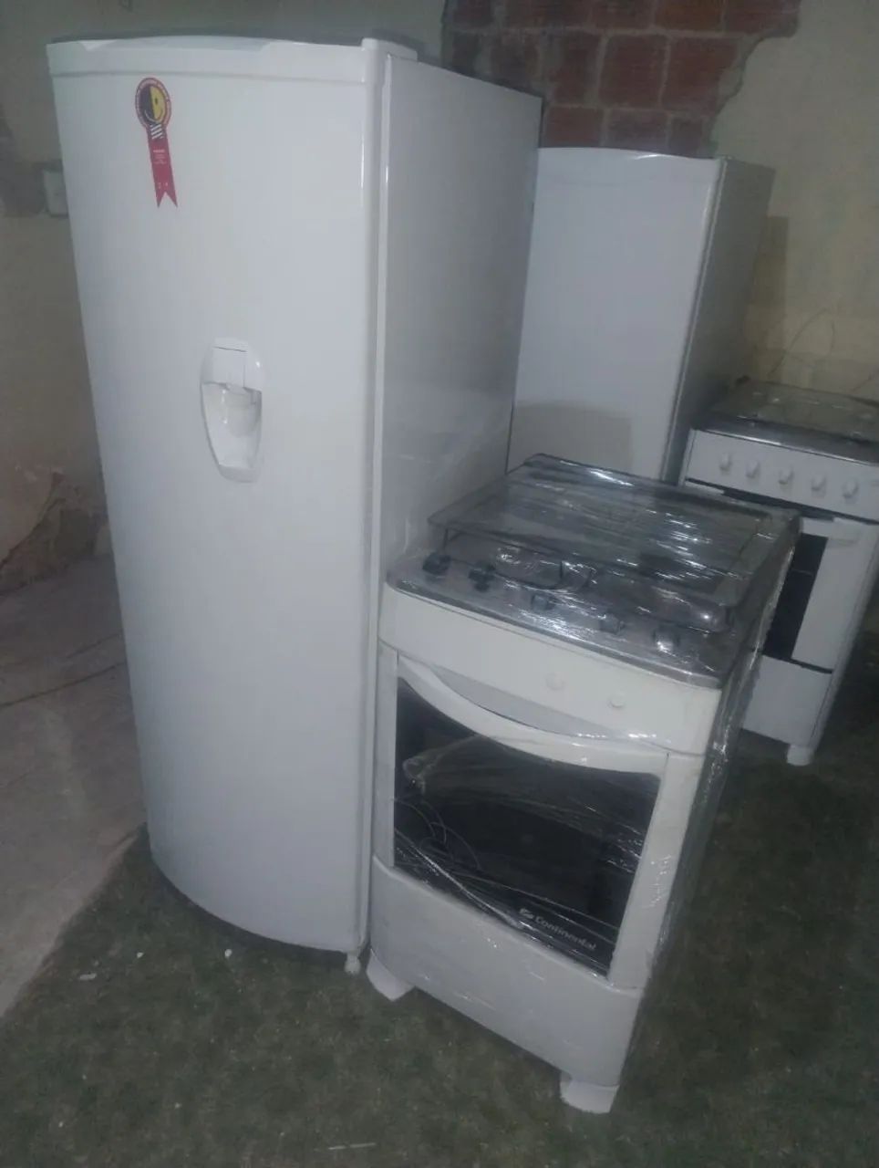 GELADEIRA E FOGÃO 