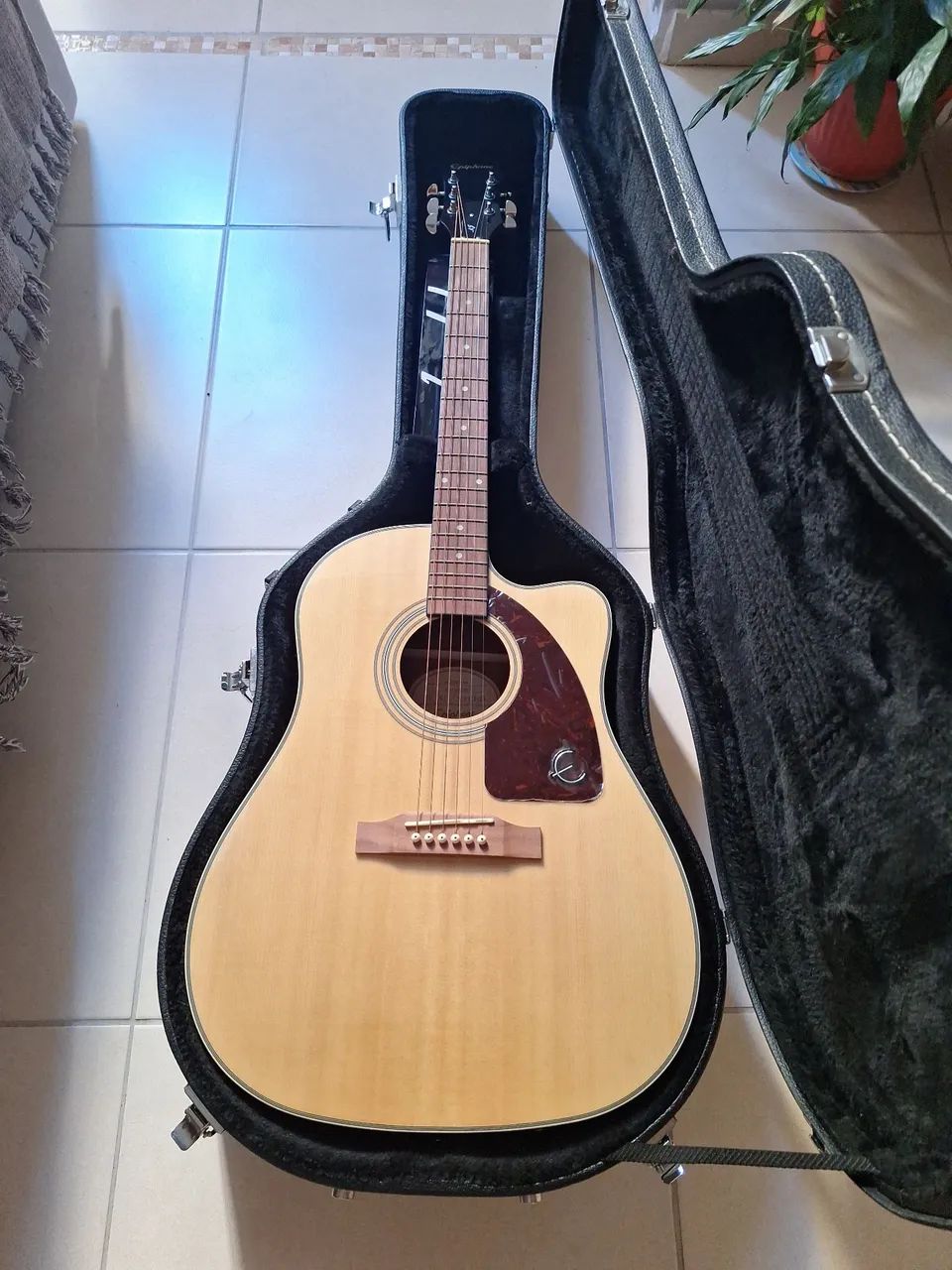 VIOLÃO EPIPHONE ZERO com case