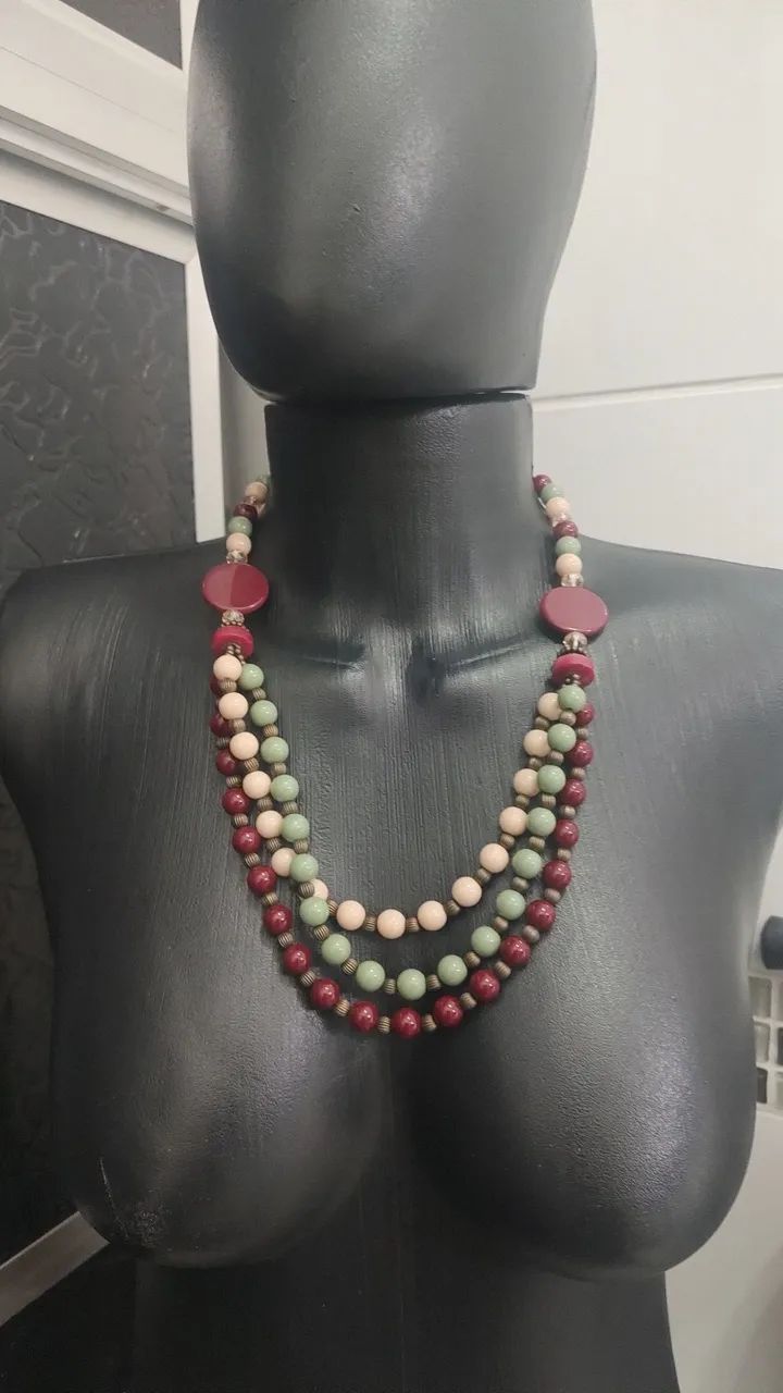 Colar artesanal de bolinhas  - Foto 4