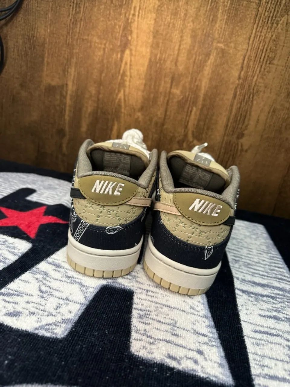 Tenis Nike SB Dunk Low Travis Scott tam 38 - Foto 4