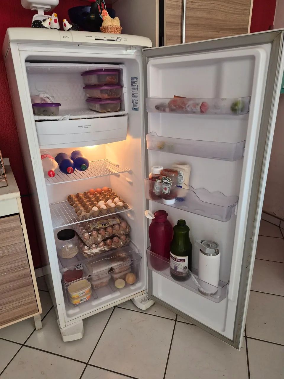 Vende uma geladeira 