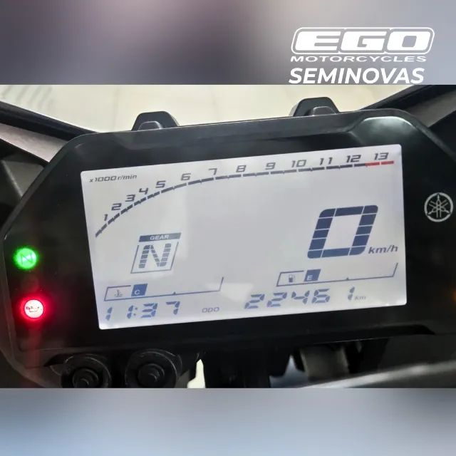 Yamaha R3 2024 - Foto 4