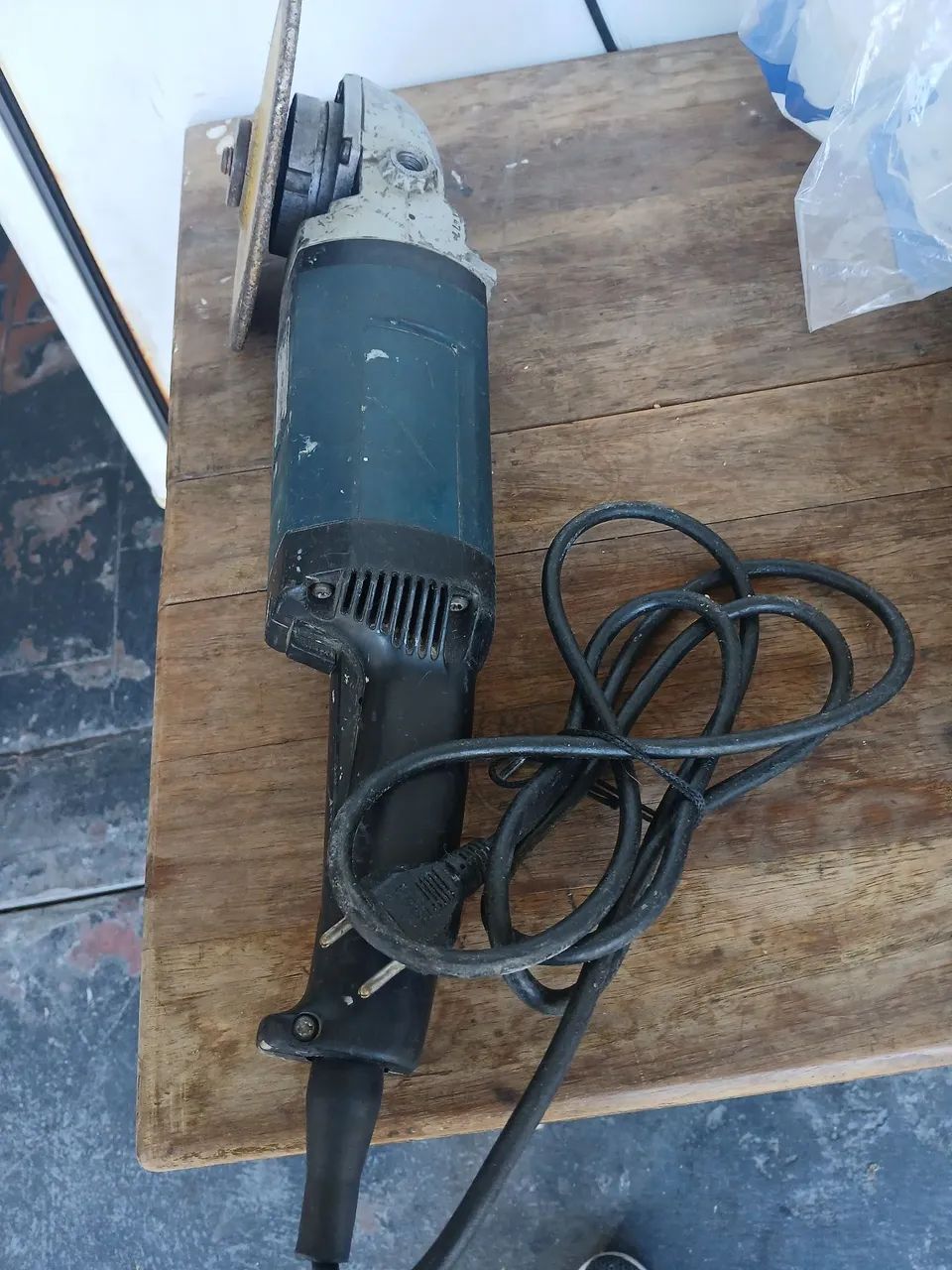 Esmerilhadeira Angular Bosch 220V  - Foto 2