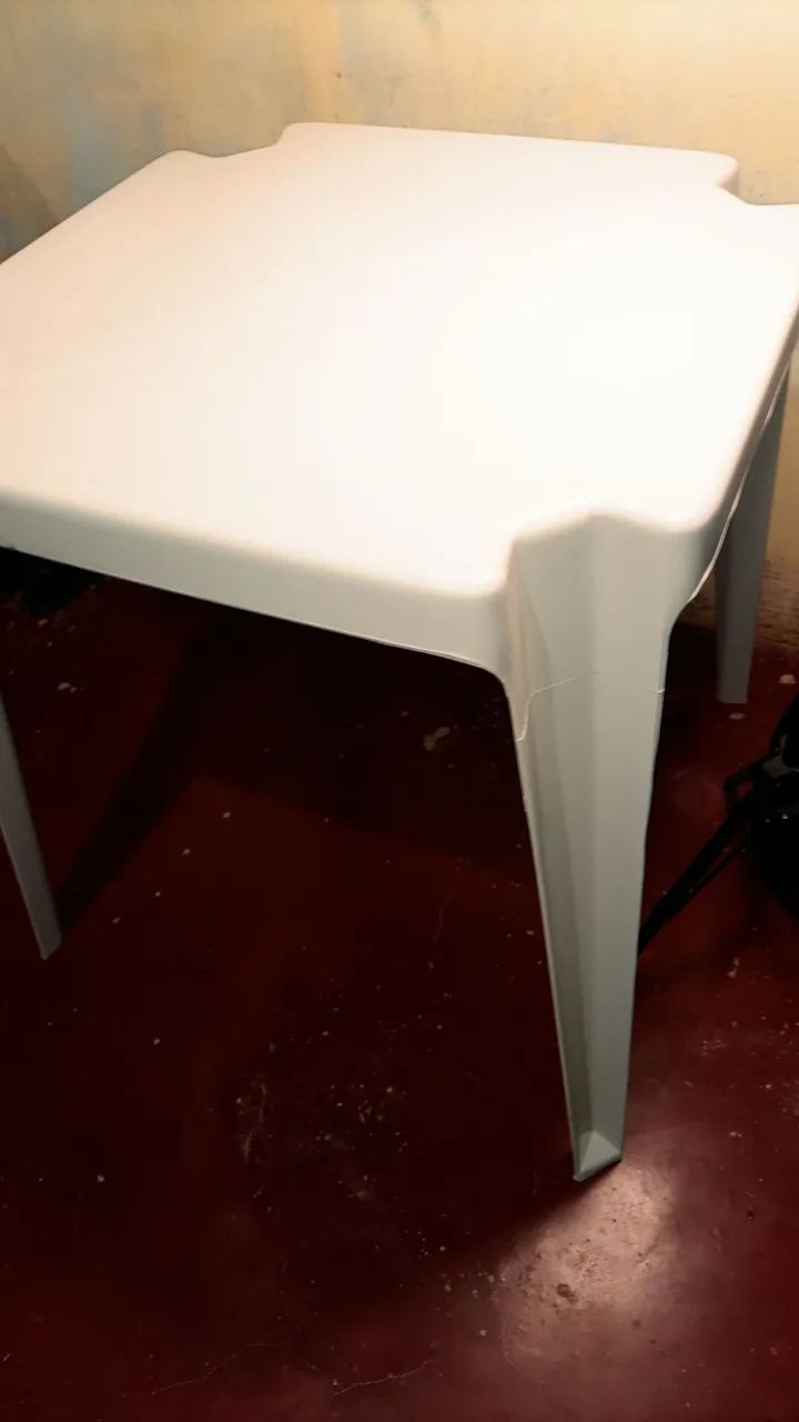 Mesa de plástico branca - Foto 2