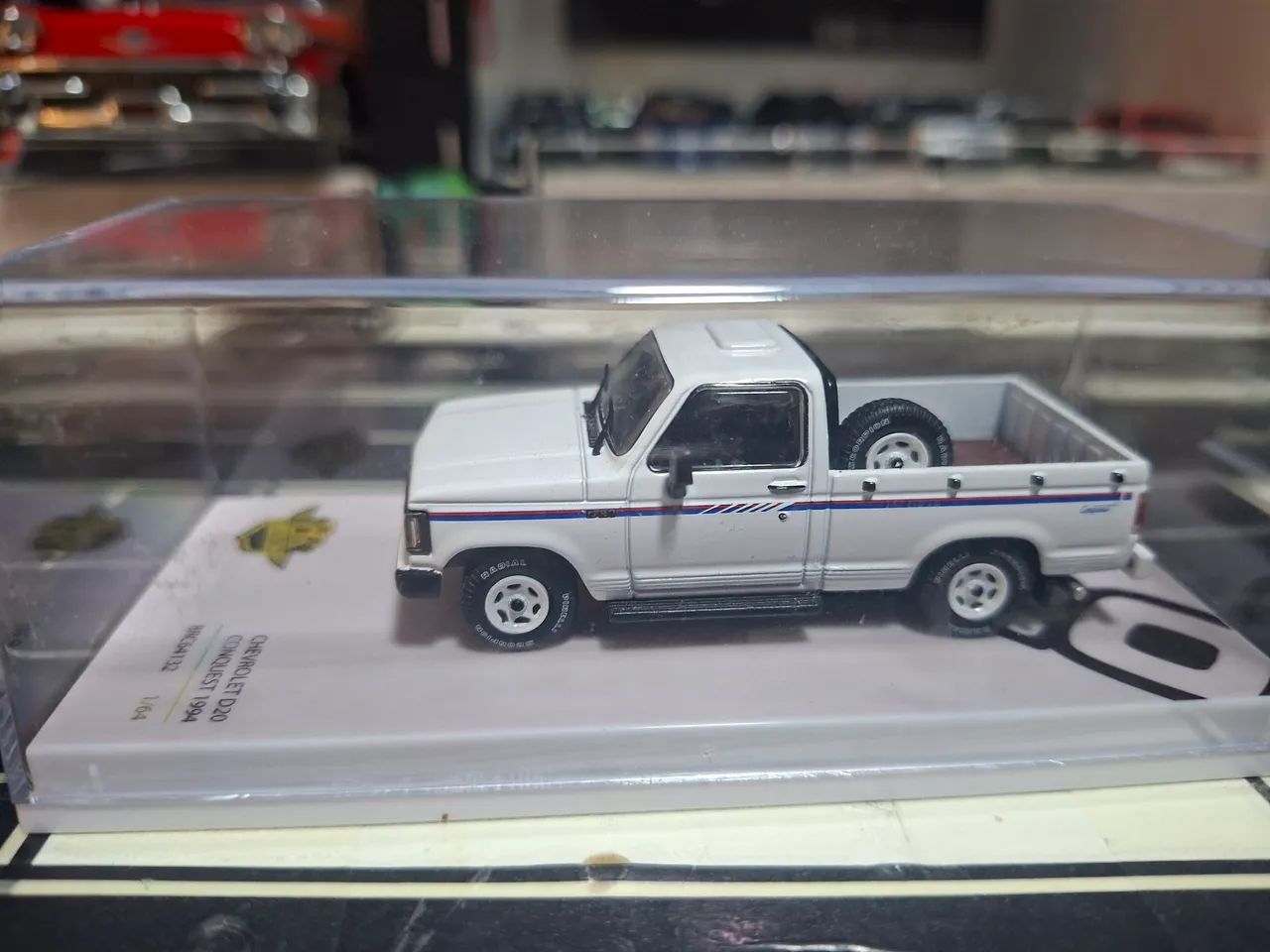 Miniatura Chevrolet D20 Branca BR Classics escala 1/64. - Foto 5