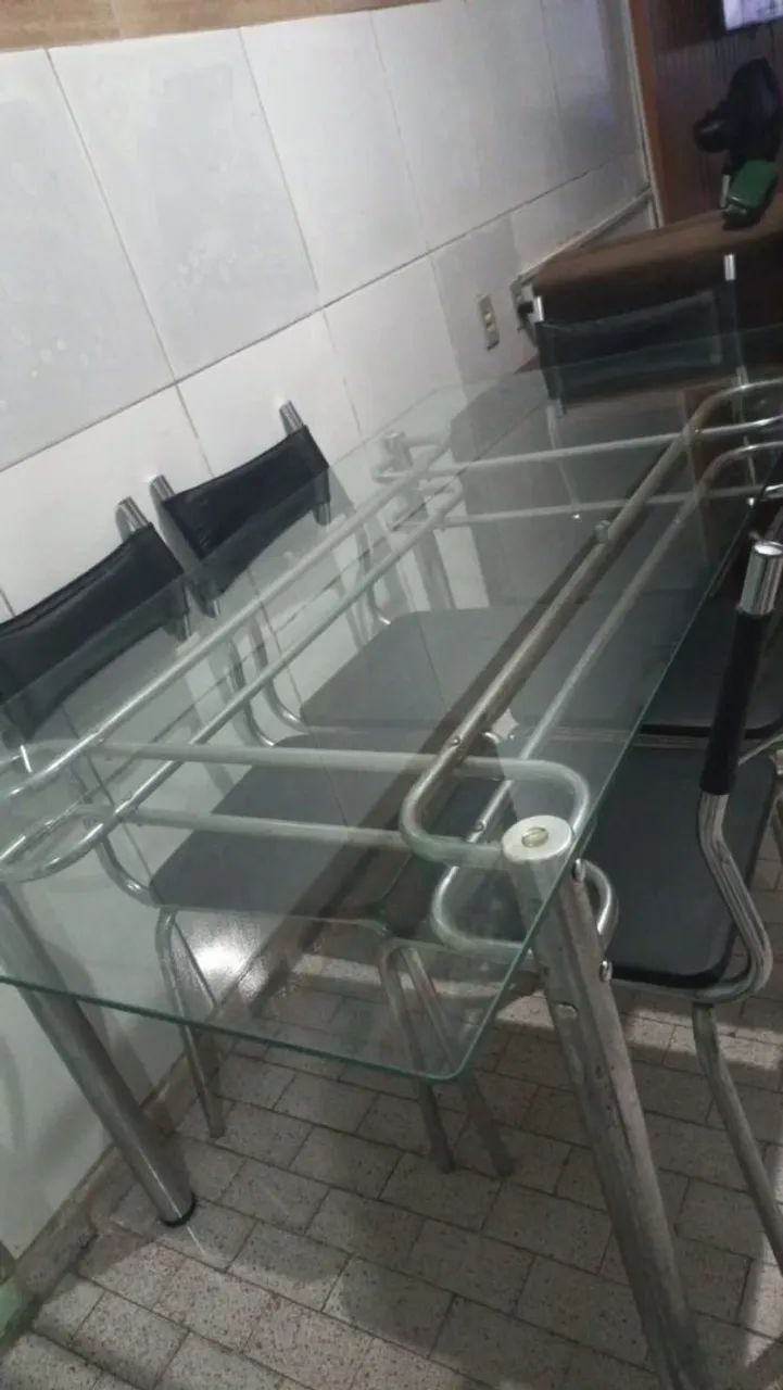 Mesa de vidro + 6 cadeiras  - Foto 4