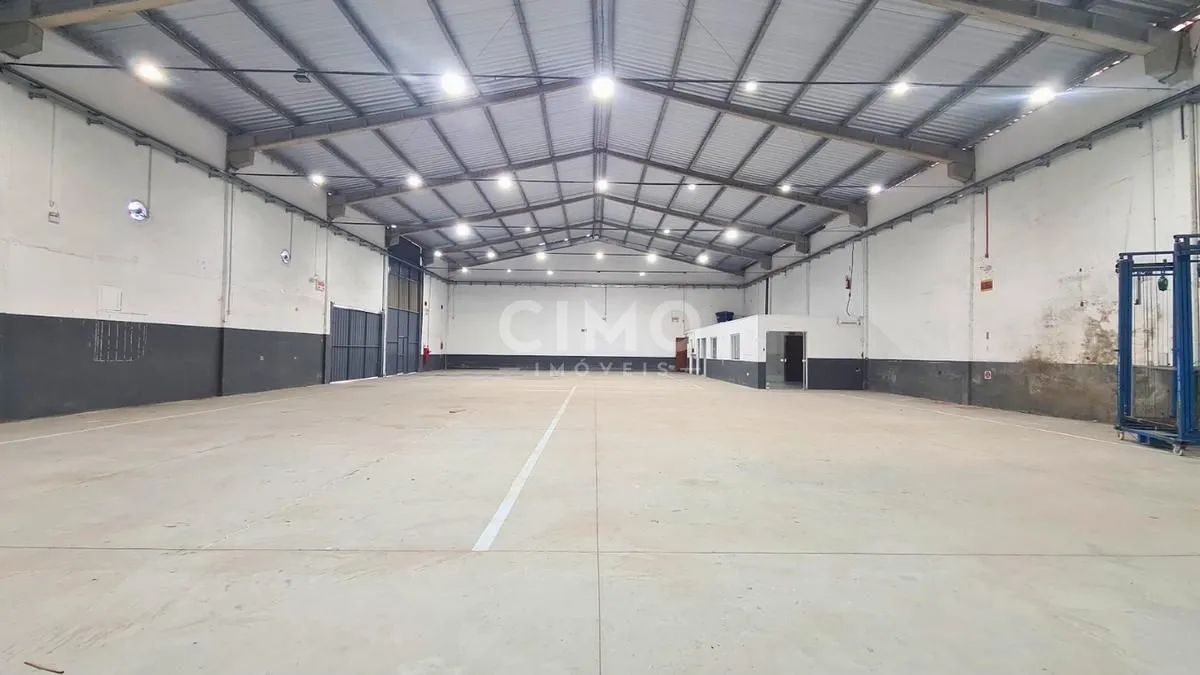 Galpão para Locação em Itajaí com 700m² com amplo Pátio - Foto 4