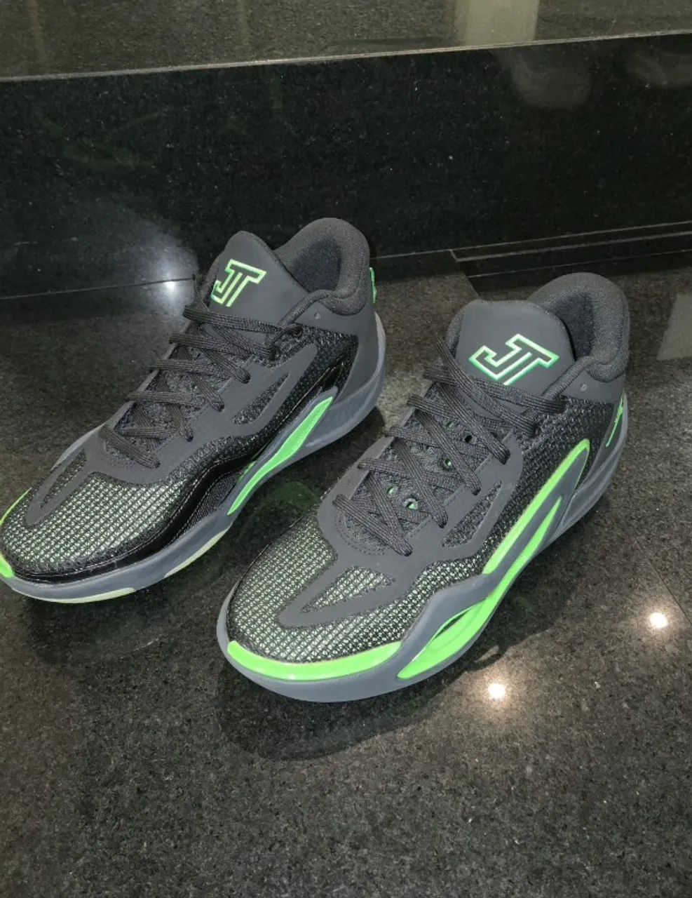 tênis jordan tatum 1 preto e verde 42 - Foto 2