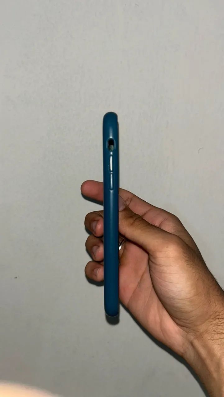 CAPINHA IPHONE 11 NORMAL AZUL ESCURO - Foto 3