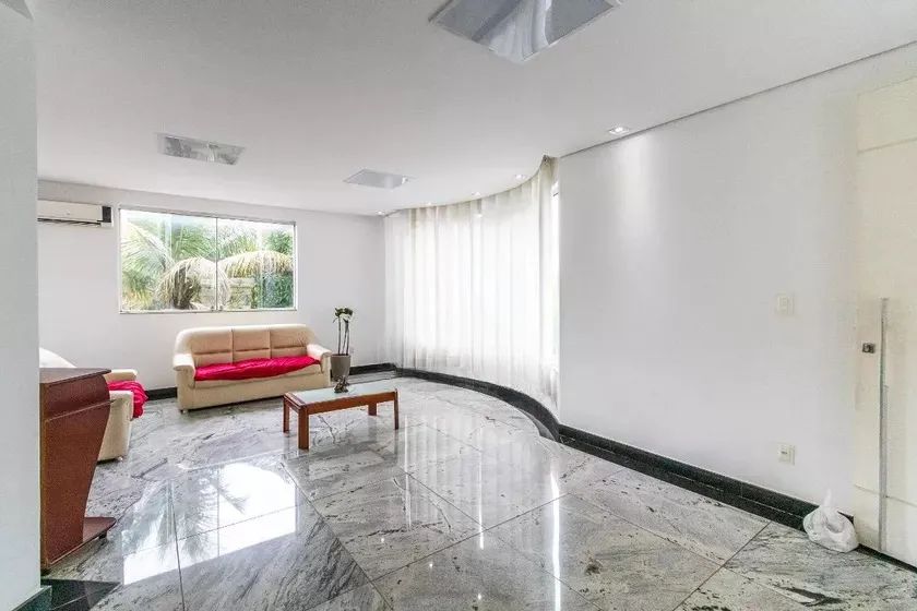 Casa à Venda - Bandeirantes, 6 Quartos, 700 m2 - Foto 2