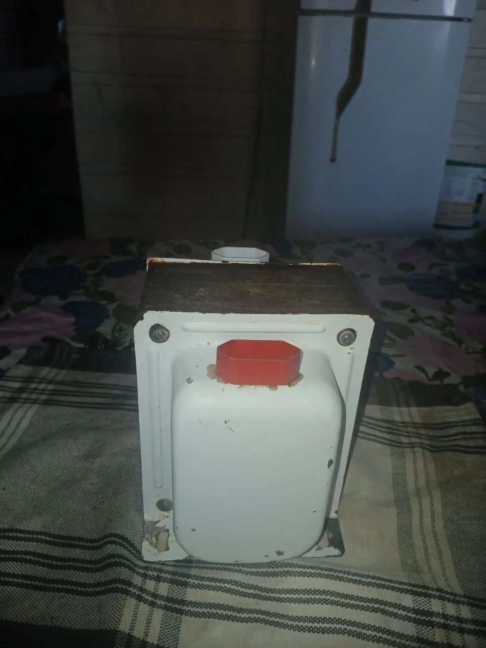 VENDE-SE UM TRANSFORMADOR DE ENERGIA  - Foto 2