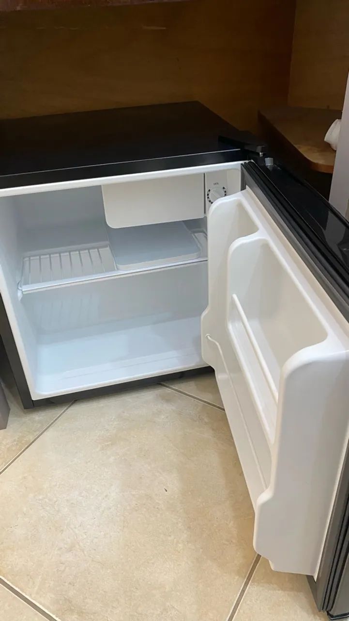 Frigobar 220v 45 litros  - Foto 4