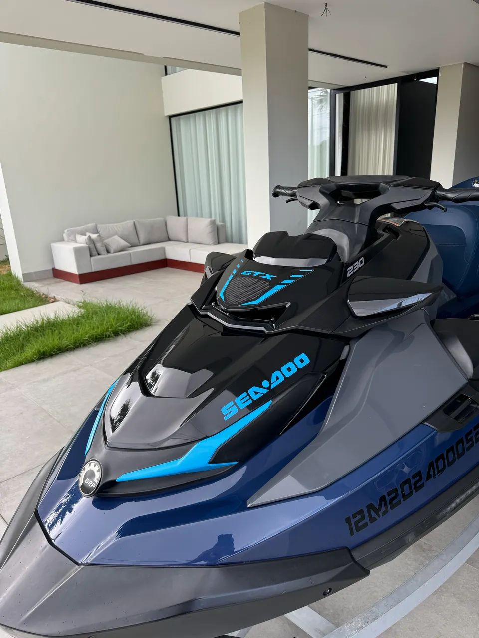 Jet Sea-doo Gtx 230, casco ST-3, som premium, painel TFT