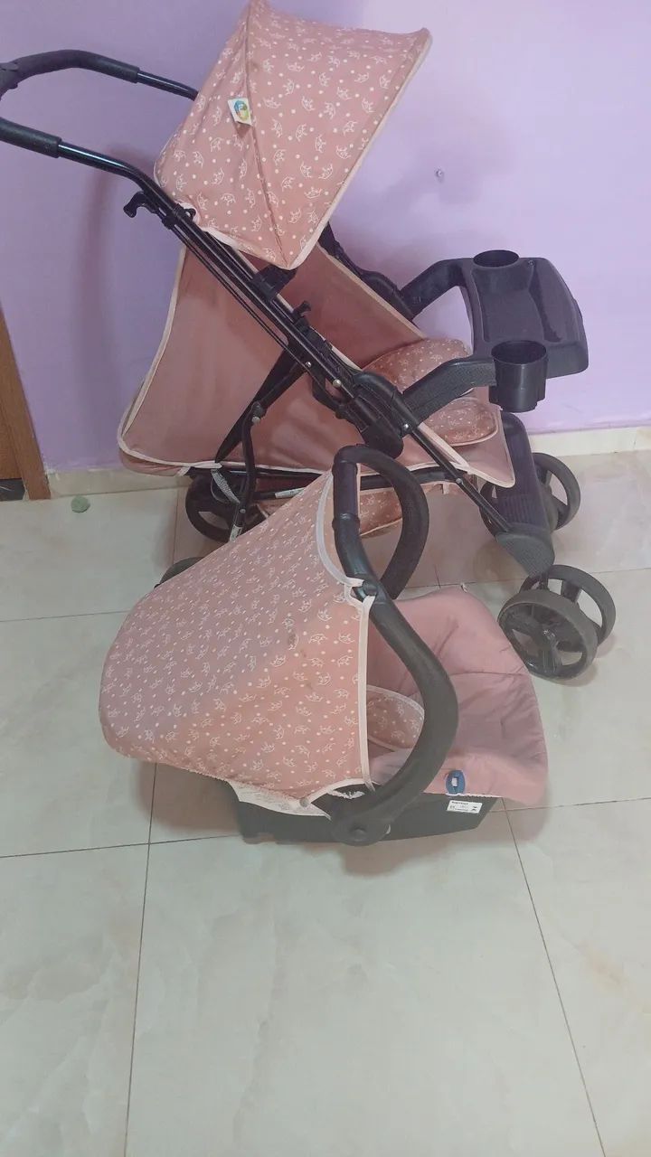 Vende se kit carinho de bebê e bebê conforto  por  450