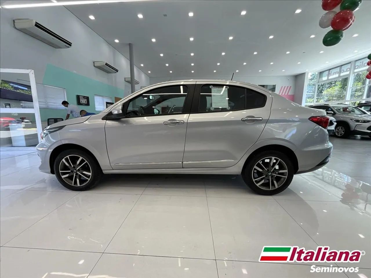Fiat Cronos Precision 1.3 16V Flex Aut. 2023 - Foto 2