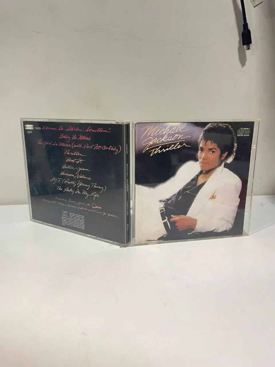 CD Michael Jackson - Thriller - Foto 5